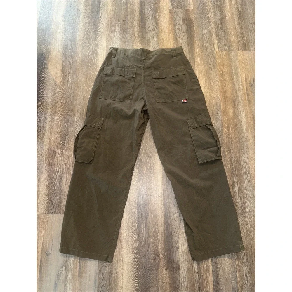 Vintage 90's Levis Nylon Expedition Hiking Cargo Pants  Men's 34x32 (fits 32x30)